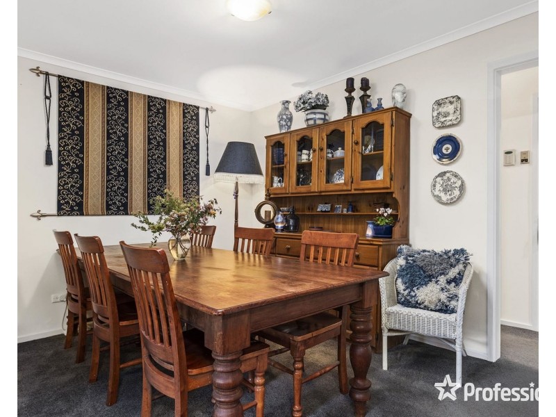 4 Roland Avenue, Mount Evelyn VIC 3796
