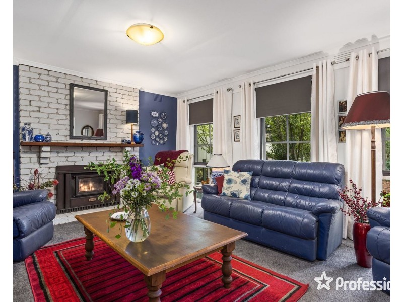 4 Roland Avenue, Mount Evelyn VIC 3796