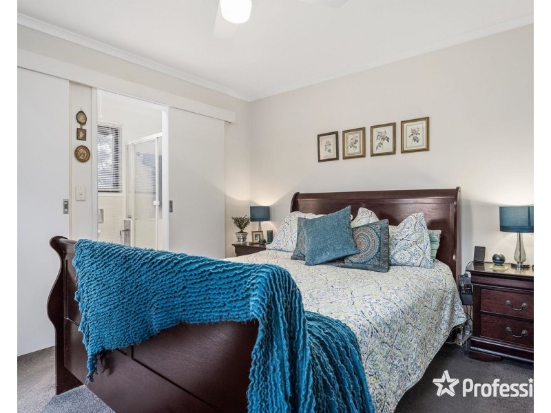 4 Roland Avenue, Mount Evelyn VIC 3796