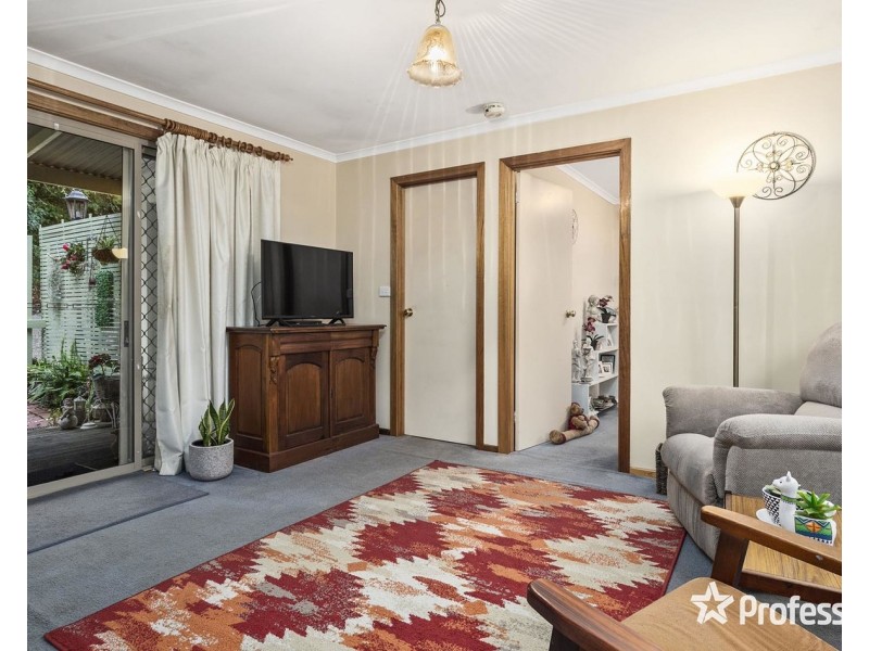 4 Roland Avenue, Mount Evelyn VIC 3796