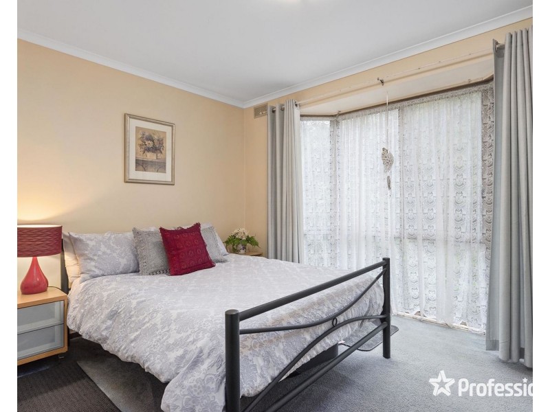 4 Roland Avenue, Mount Evelyn VIC 3796