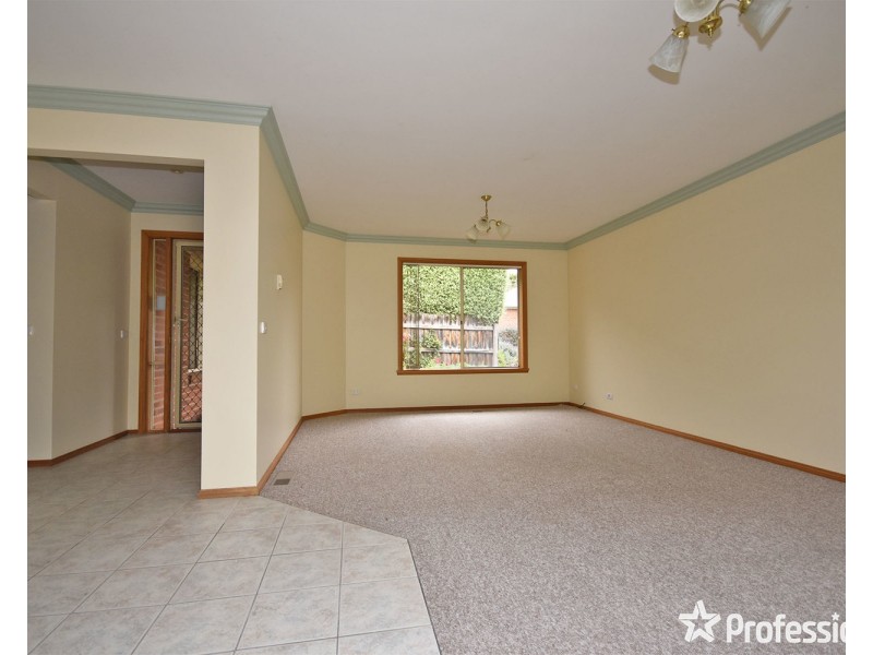 4/40-42 Newman Road, Mooroolbark VIC 3138