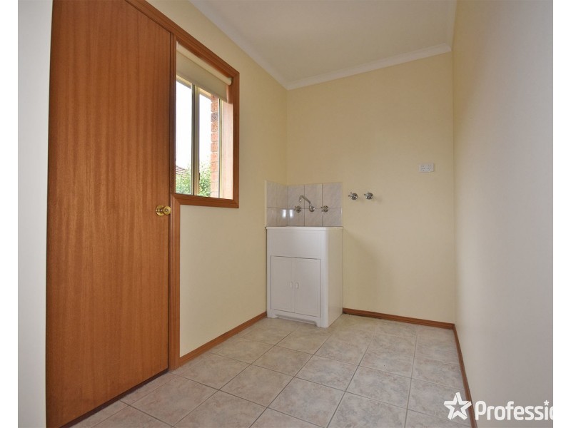 4/40-42 Newman Road, Mooroolbark VIC 3138