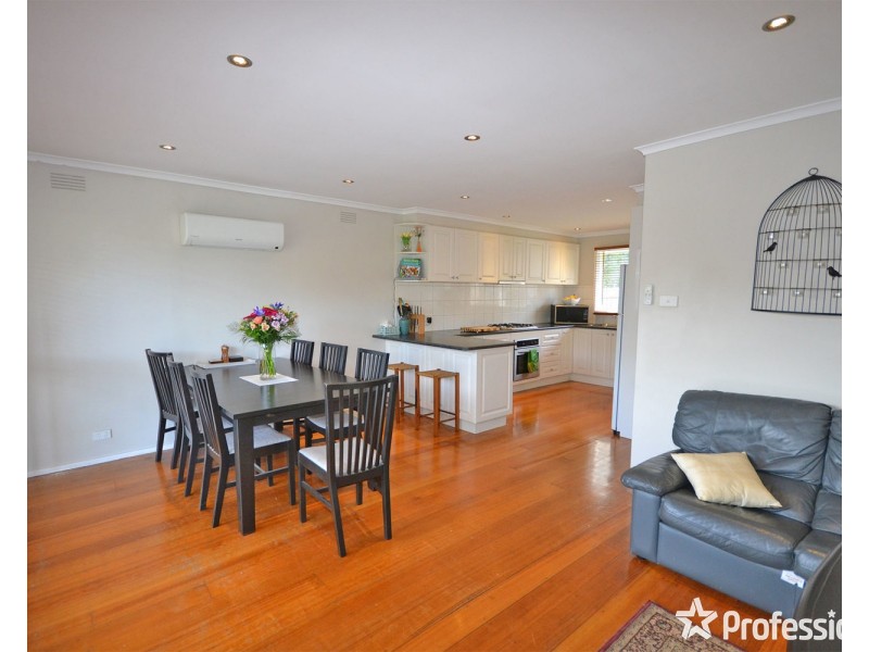 71 Cardigan Road, Mooroolbark VIC 3138