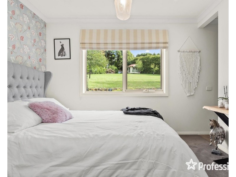 16a Charles Road, Lilydale VIC 3140