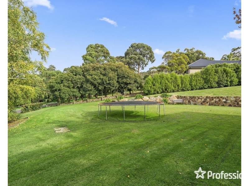 16a Charles Road, Lilydale VIC 3140