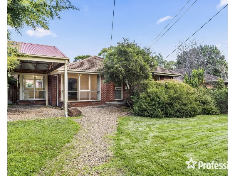 12 Birkenhead Drive, Kilsyth VIC 3137