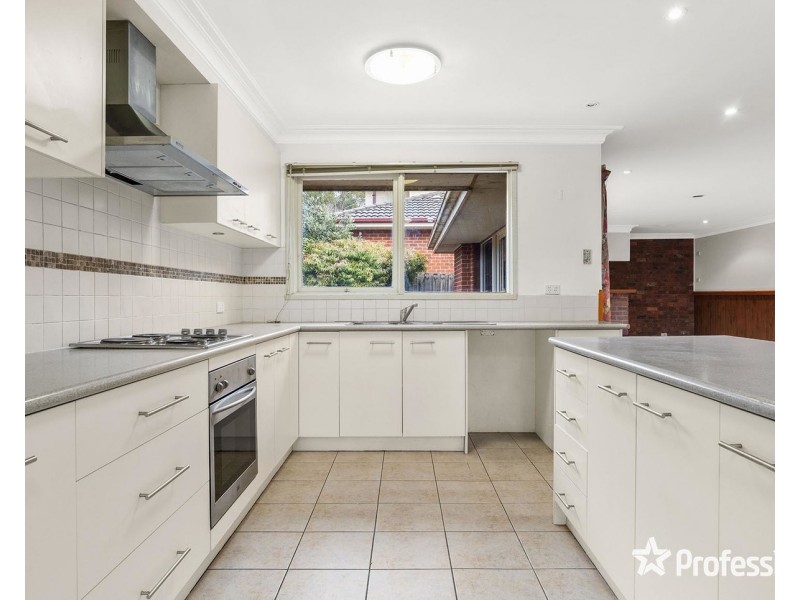 12 Birkenhead Drive, Kilsyth VIC 3137