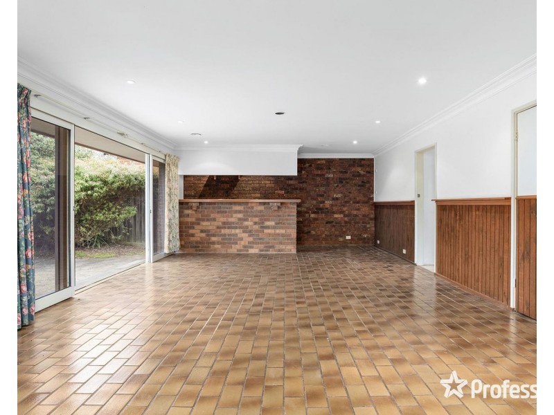 12 Birkenhead Drive, Kilsyth VIC 3137