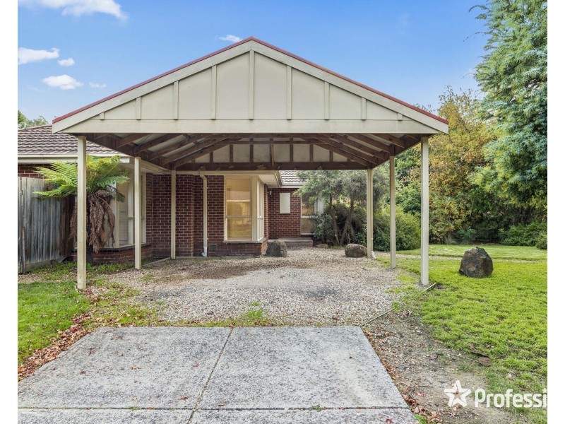 12 Birkenhead Drive, Kilsyth VIC 3137