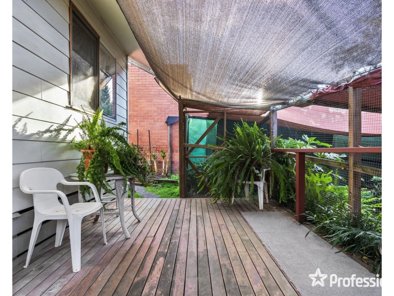 16 Mount View Parade, Mooroolbark VIC 3138