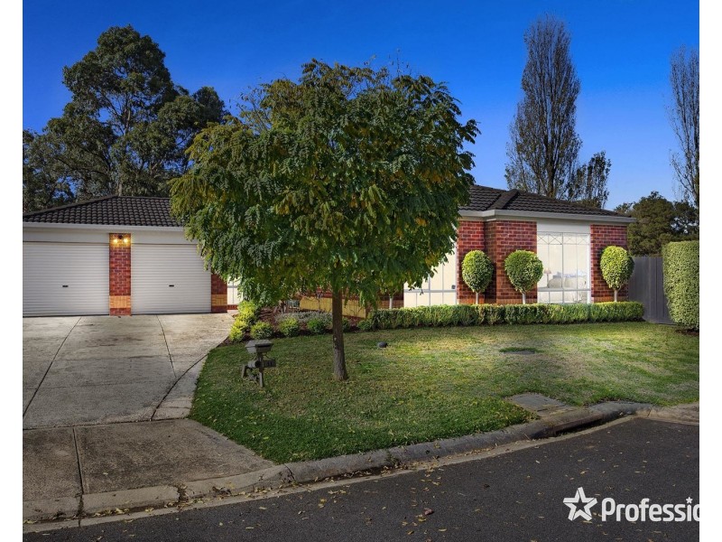11 Cosmo Court, Kilsyth VIC 3137