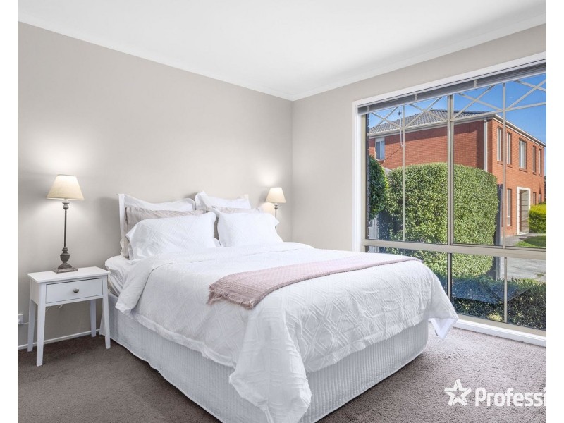 11 Cosmo Court, Kilsyth VIC 3137