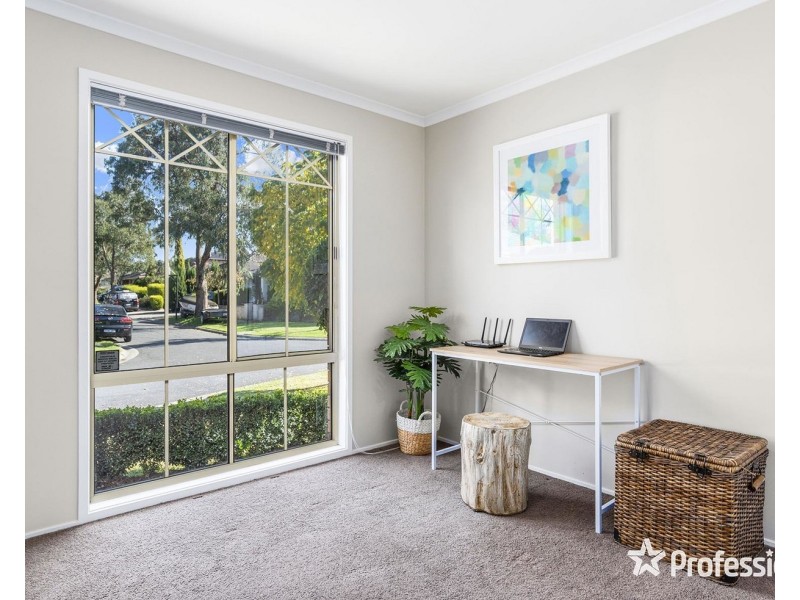 11 Cosmo Court, Kilsyth VIC 3137