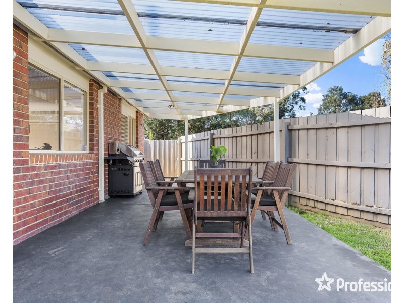 11 Cosmo Court, Kilsyth VIC 3137