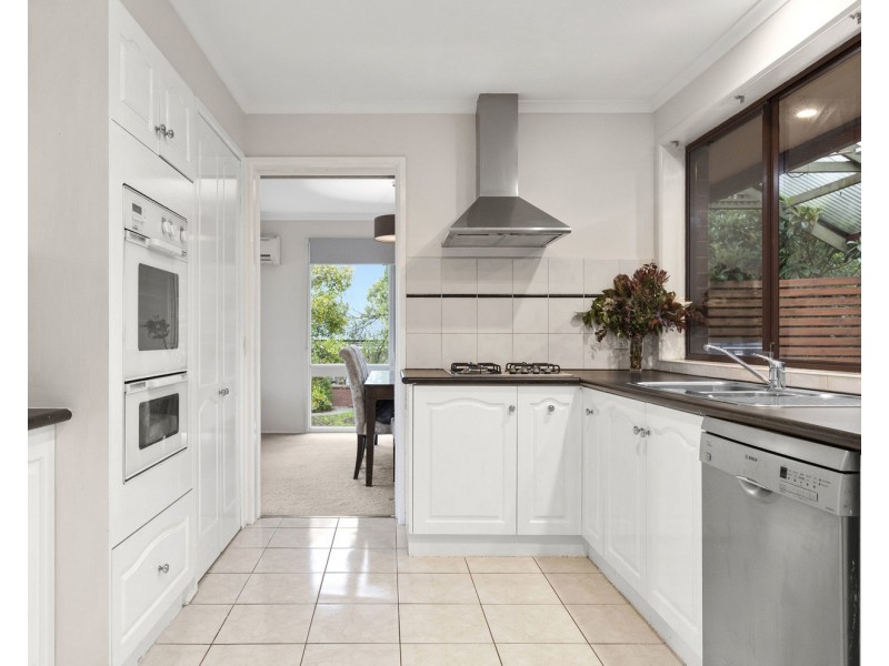 1 Trenton Place, Mooroolbark VIC 3138