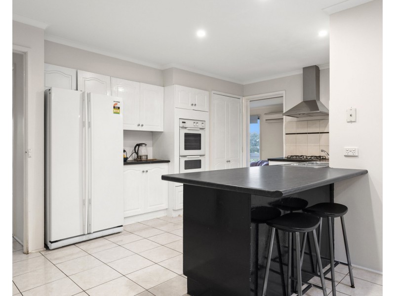1 Trenton Place, Mooroolbark VIC 3138