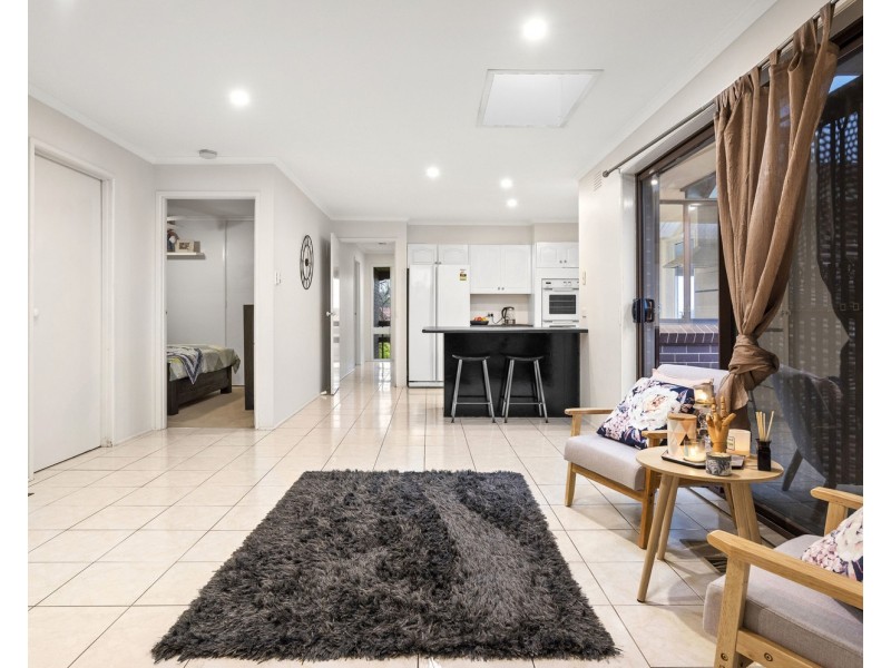 1 Trenton Place, Mooroolbark VIC 3138