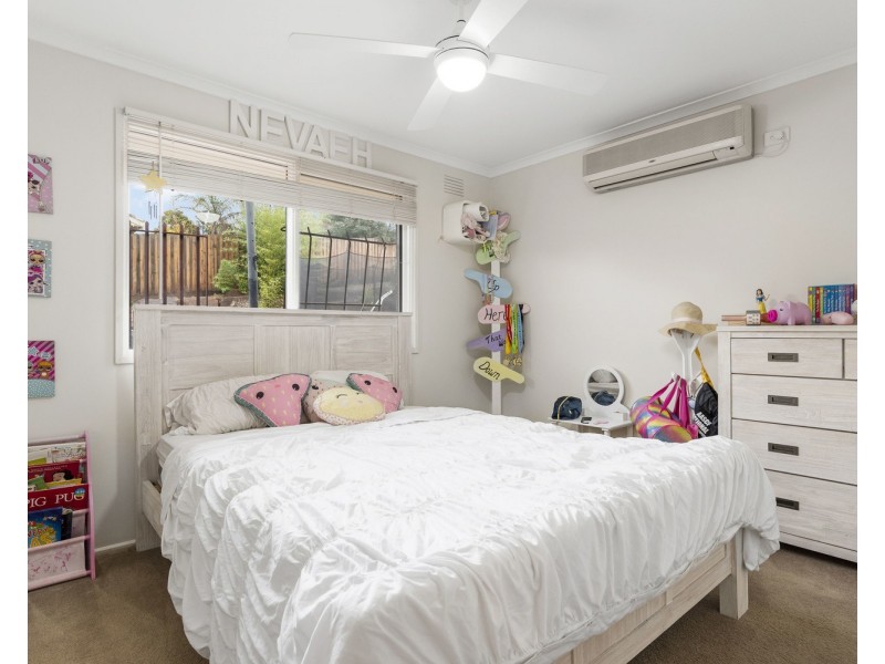 1 Trenton Place, Mooroolbark VIC 3138