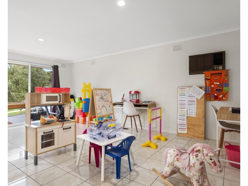 1 Trenton Place, Mooroolbark VIC 3138