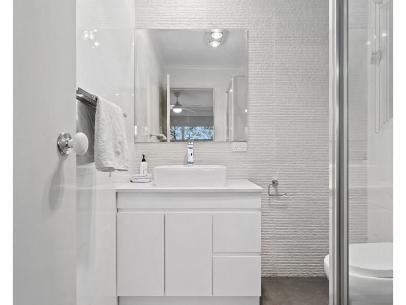 1 Trenton Place, Mooroolbark VIC 3138