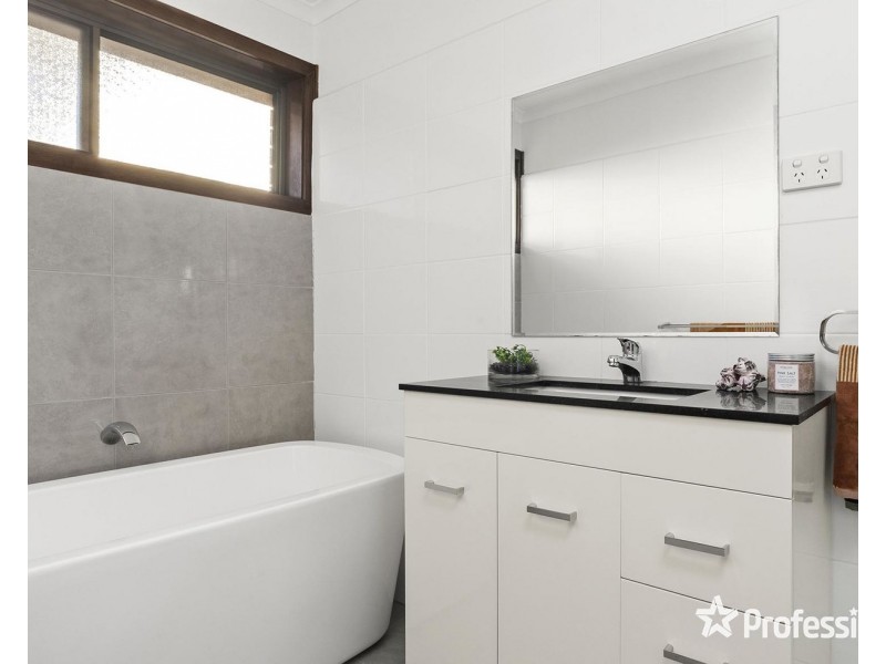 104 Brice Avenue, Mooroolbark VIC 3138