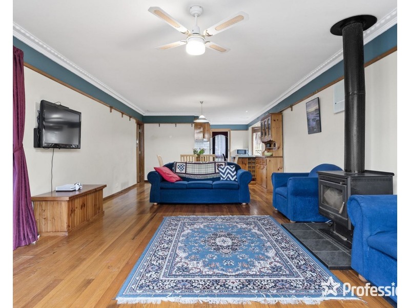 18 Maple Court, Kilsyth VIC 3137