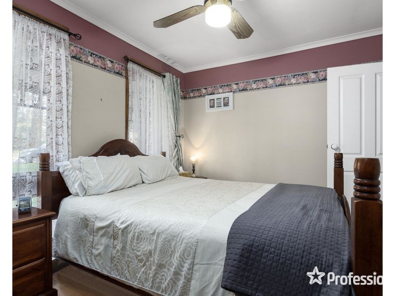 18 Maple Court, Kilsyth VIC 3137