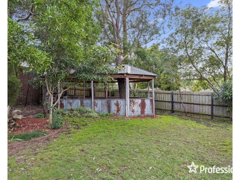 18 Maple Court, Kilsyth VIC 3137
