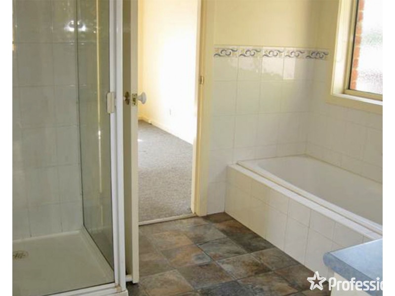 24a Derby Road, Kilsyth VIC 3137