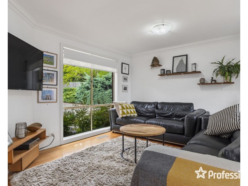 4/12 Ryland Avenue, Croydon VIC 3136