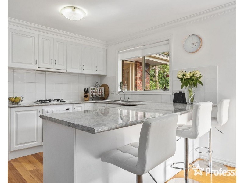 4/12 Ryland Avenue, Croydon VIC 3136