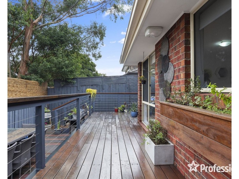 4/12 Ryland Avenue, Croydon VIC 3136