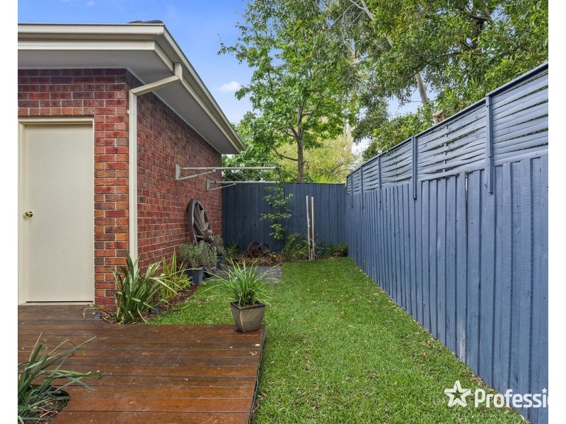 4/12 Ryland Avenue, Croydon VIC 3136