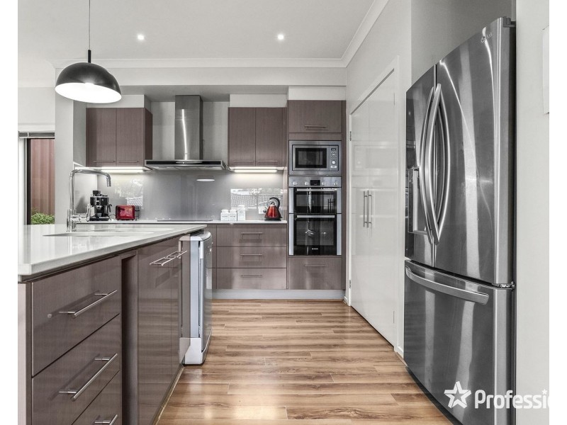 12 Carole Avenue, Chirnside Park VIC 3116