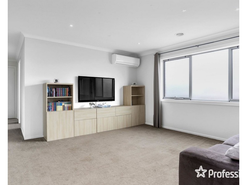 12 Carole Avenue, Chirnside Park VIC 3116