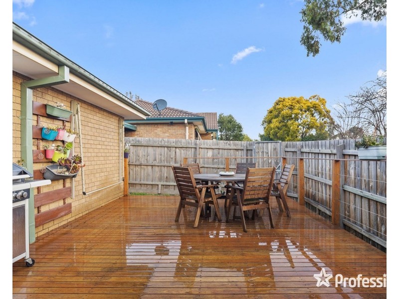 1/8 Crestway, Lilydale VIC 3140