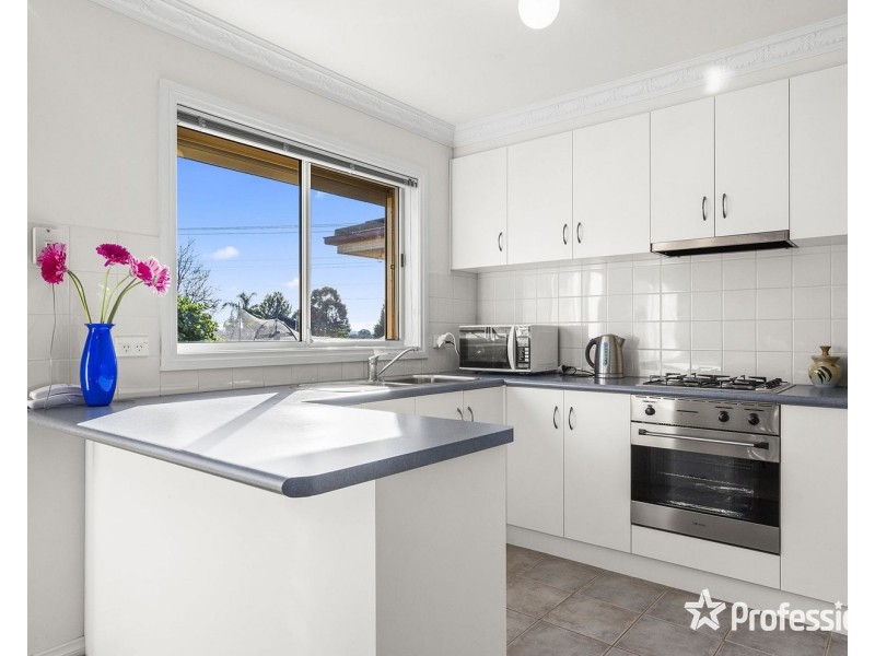 3/9 Crinan Street, Kilsyth VIC 3137