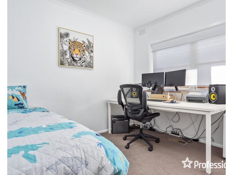 56 Plymouth Road, Croydon VIC 3136