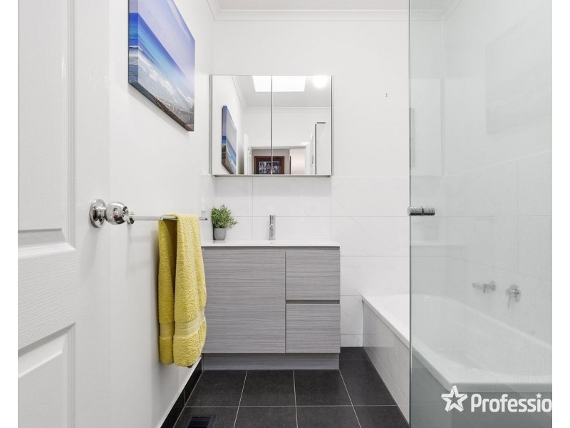 56 Plymouth Road, Croydon VIC 3136