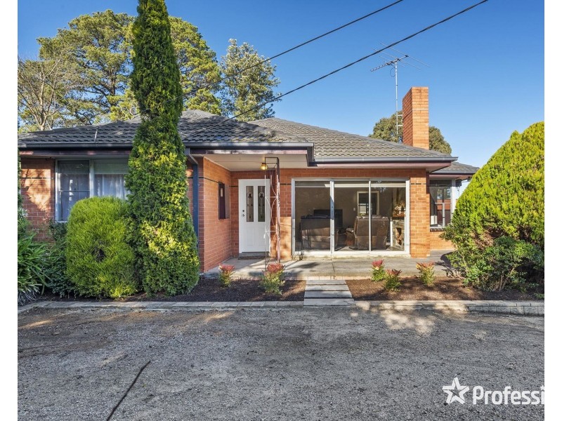 56 Plymouth Road, Croydon VIC 3136