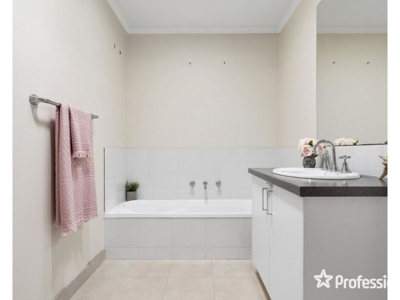 2/36 Kidgell Street, Lilydale VIC 3140