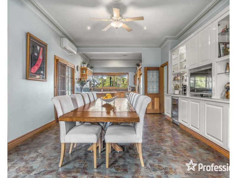 15 Rangeview Road, Mount Evelyn VIC 3796