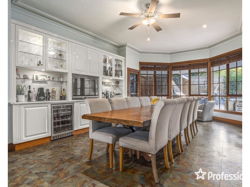 15 Rangeview Road, Mount Evelyn VIC 3796