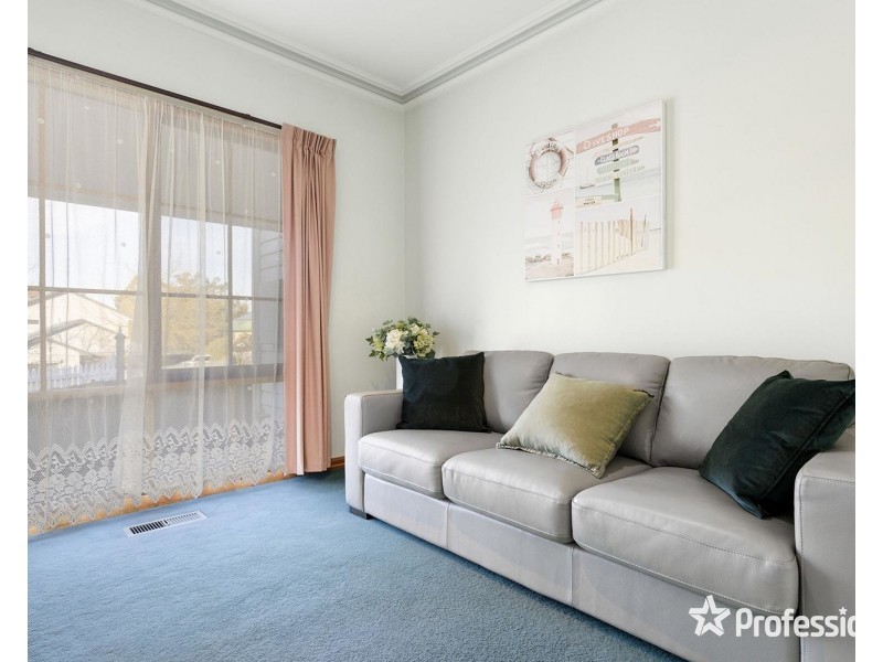 15 Rangeview Road, Mount Evelyn VIC 3796