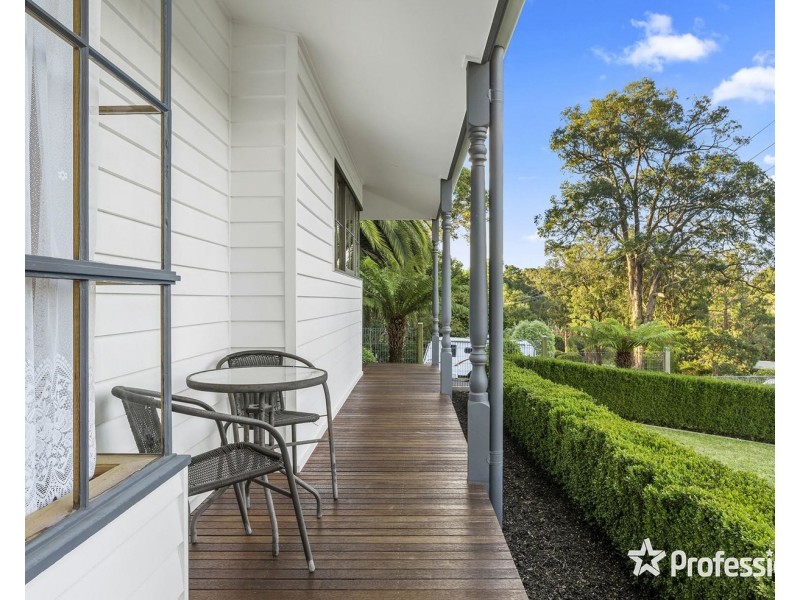 15 Rangeview Road, Mount Evelyn VIC 3796