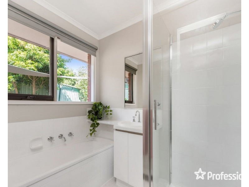 9 Drysdale Place, Mooroolbark VIC 3138