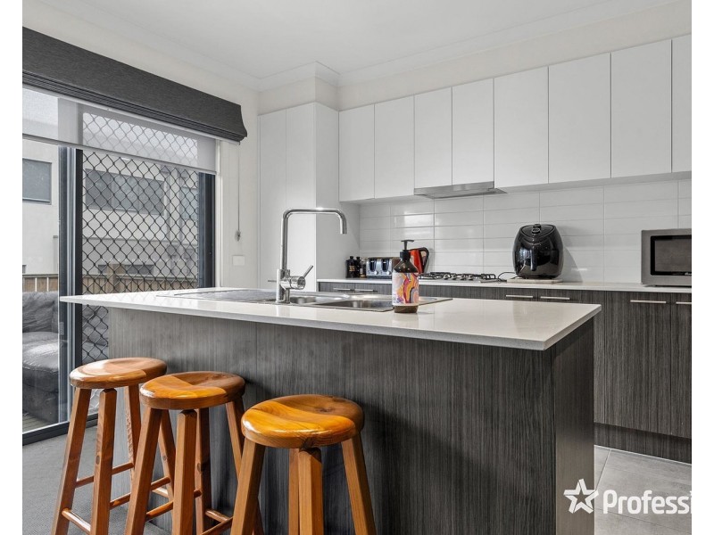 5 Toby Place, Mooroolbark VIC 3138