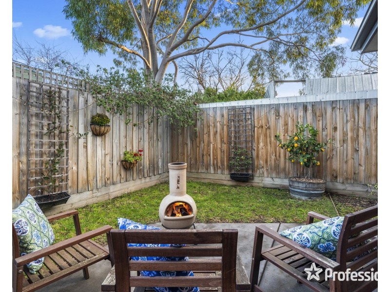 2/38 Beresford Road, Lilydale VIC 3140