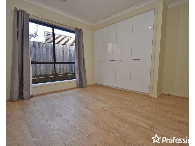 15A Nolan Avenue, Mooroolbark VIC 3138